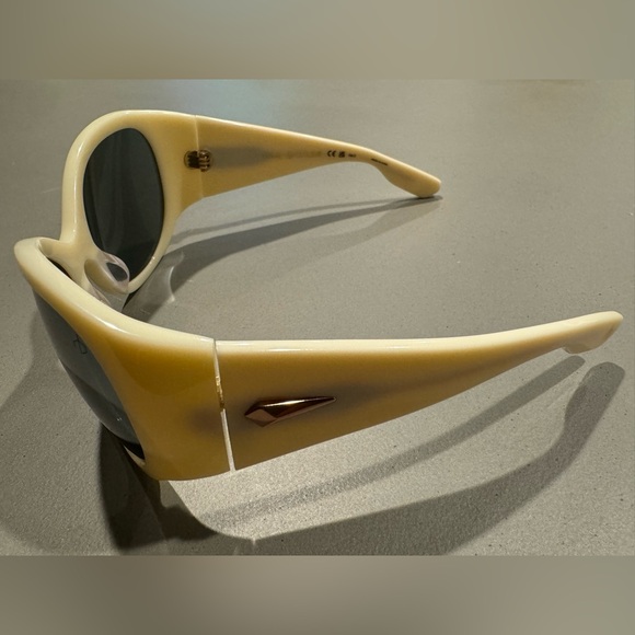 RAG and BONE sunglasses - Picture 5 of 7